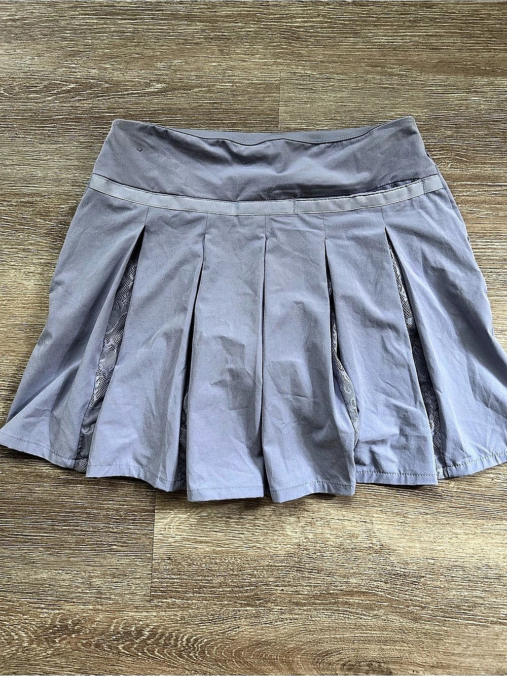 DRI-FIT Pleated Athletic Mini Skirt in Gray Like New